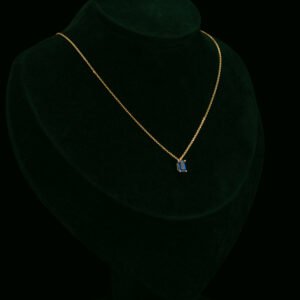 Ogrlica s laboratorijskim safirom od 0.73 ct