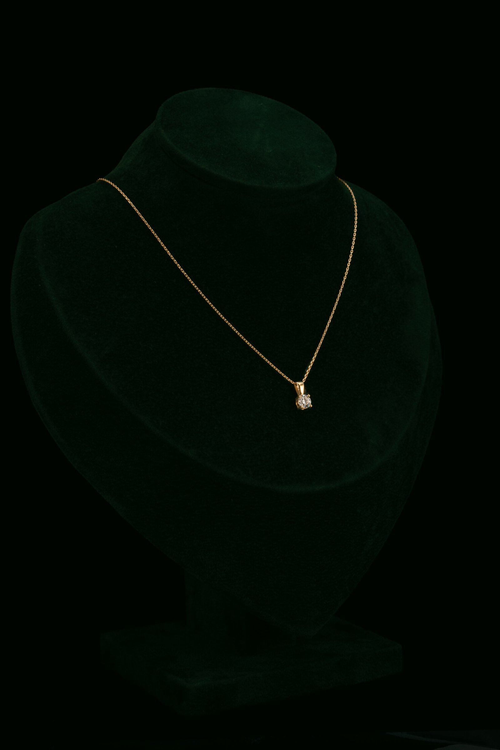 Ogrlica s laboratorijskim dijamantom od 0.35 ct