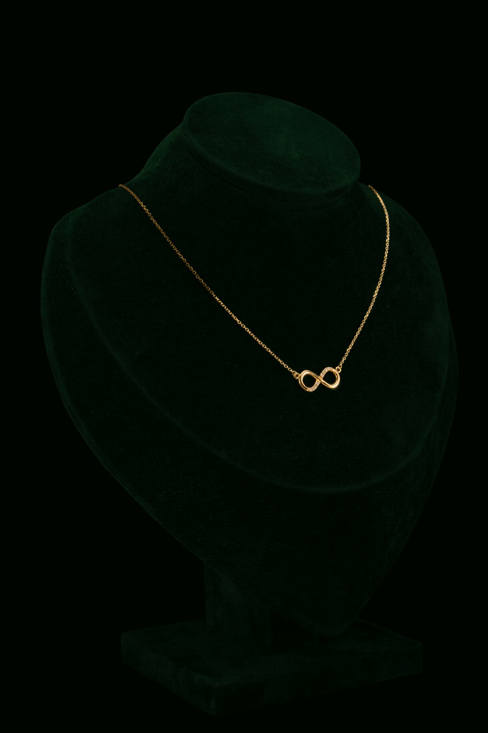 Ogrlica s prirodnim dijamantima od 0.05 ct