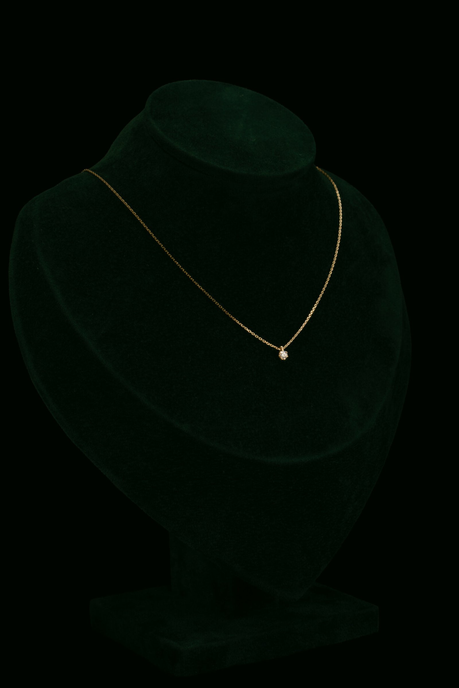 Ogrlica s prirodnim dijamantom od 0.09 ct