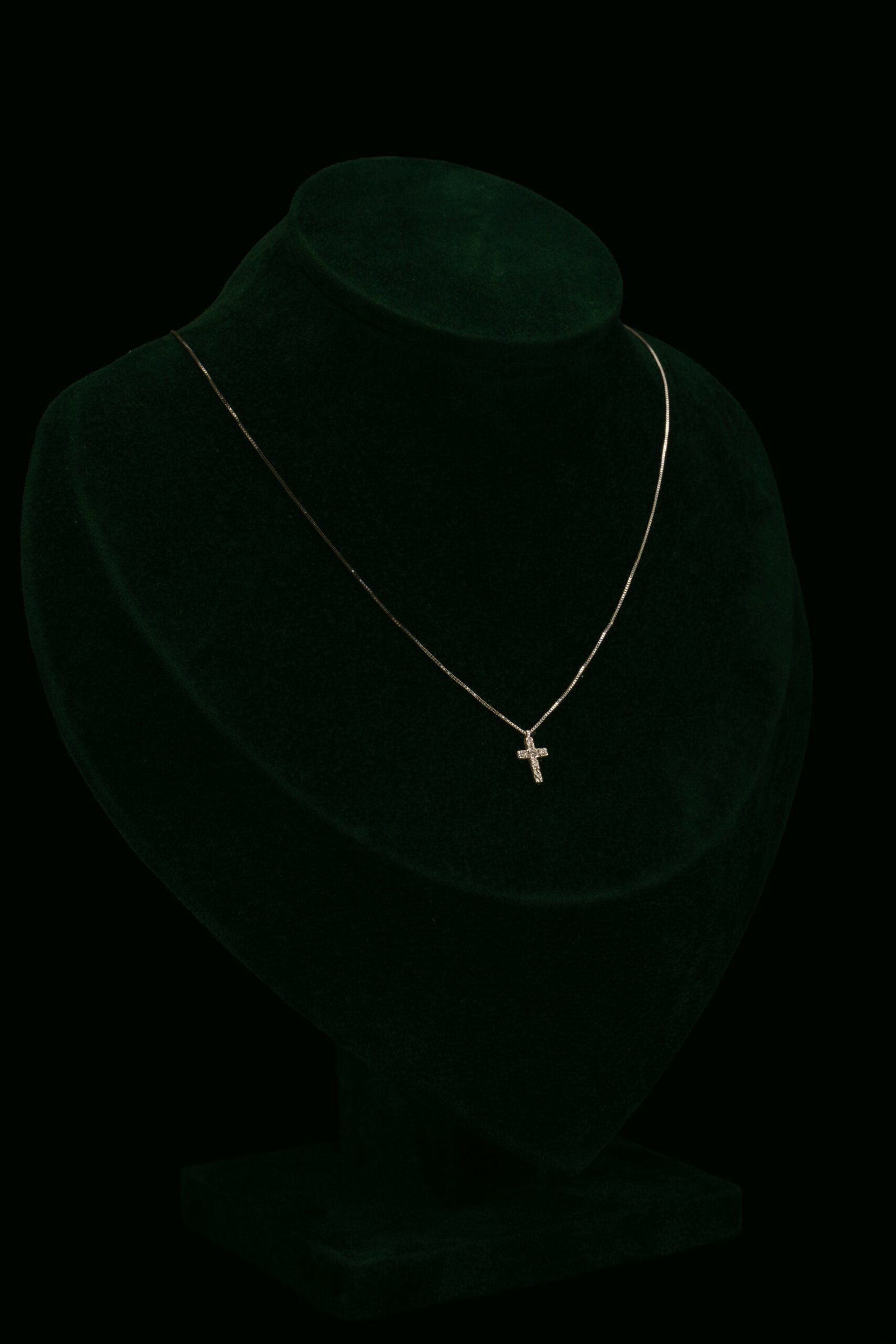 Ogrlica s prirodnim dijamantima od 0.06 ct
