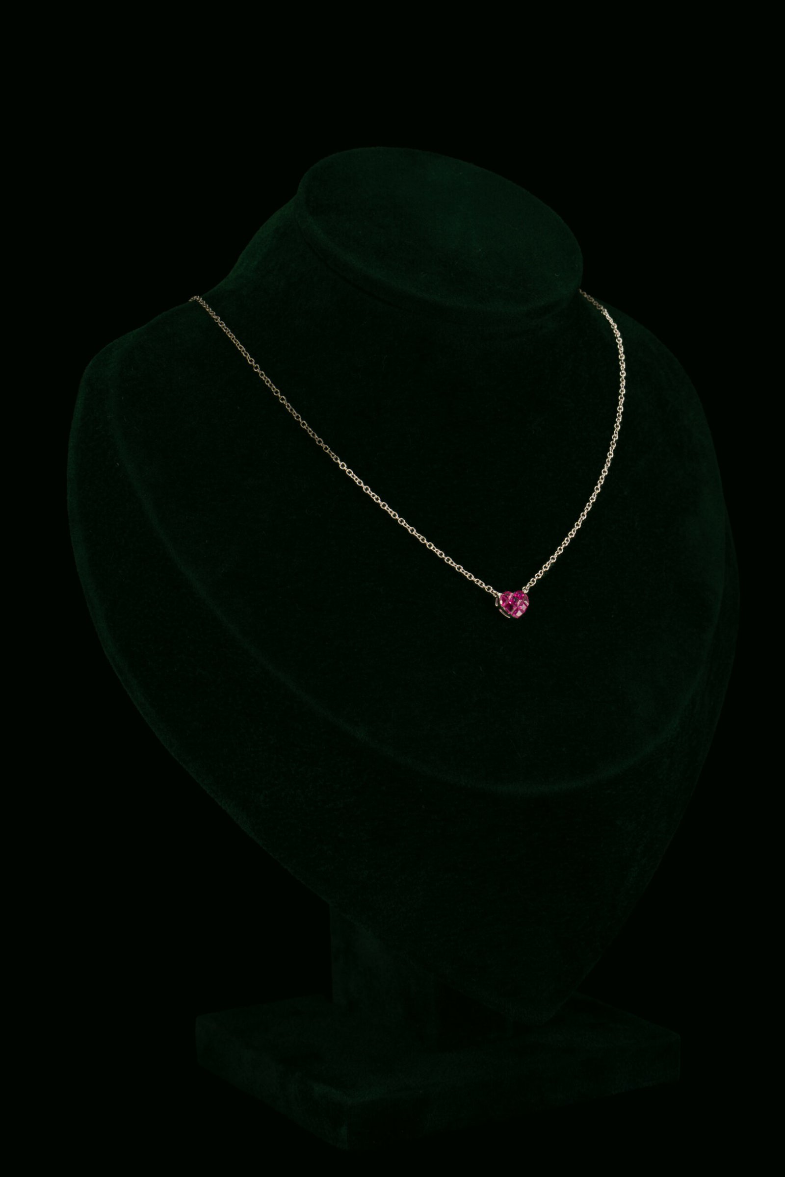 Ogrlica s rubinima od 0.55 ct