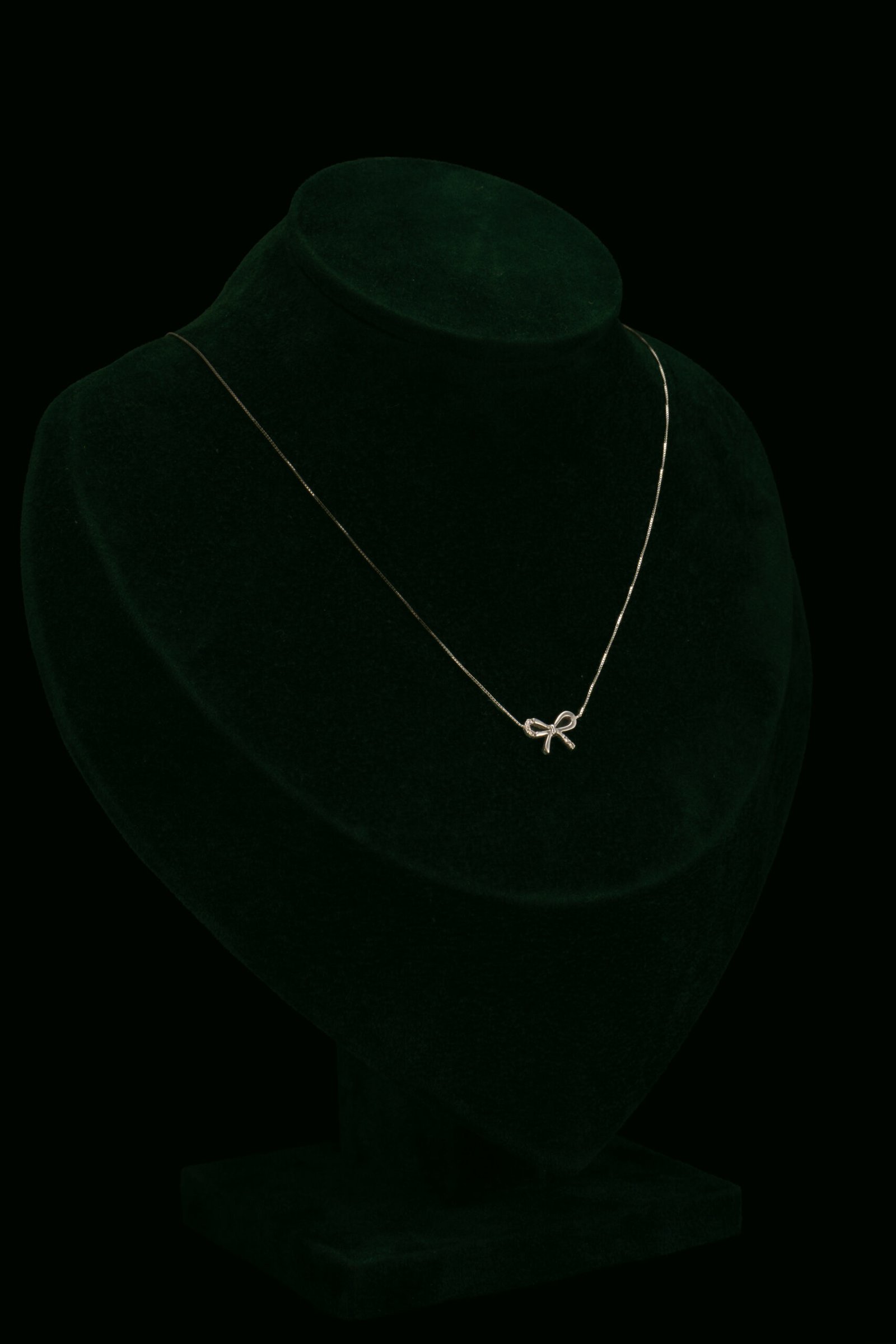 Ogrlica s prirodnim dijamantima od 0.025 ct