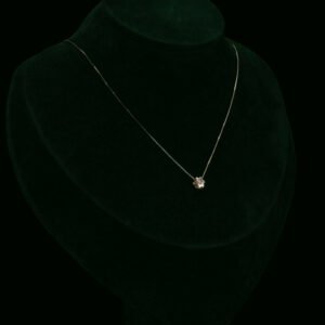 Ogrlica s prirodnim dijamantom od 0.025 ct