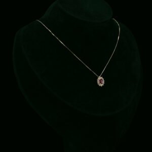 Ogrlica s prirodnim dijamantima i rubinom od 0.48 ct