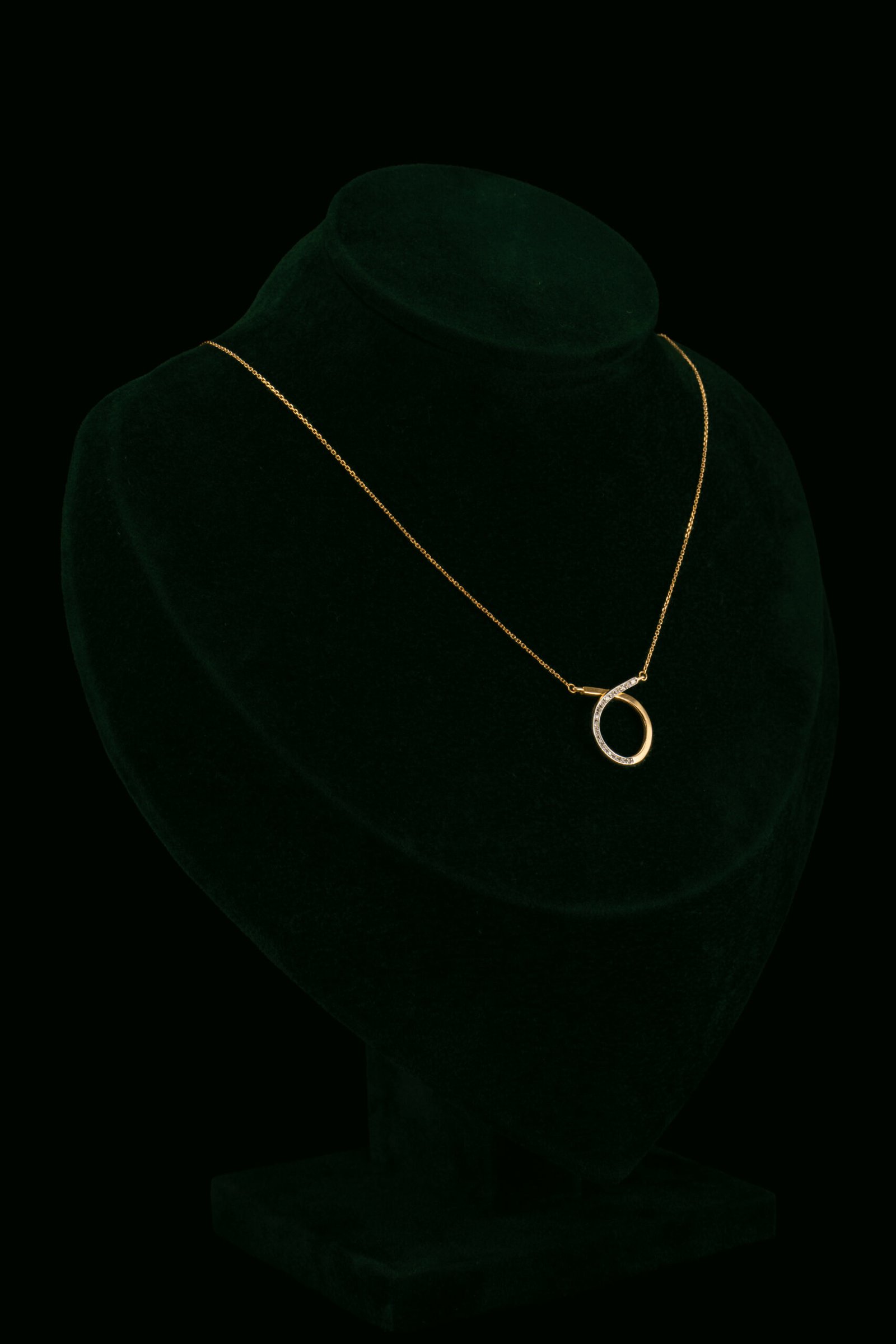 Ogrlica s prirodnim dijamantima od 0.078 ct