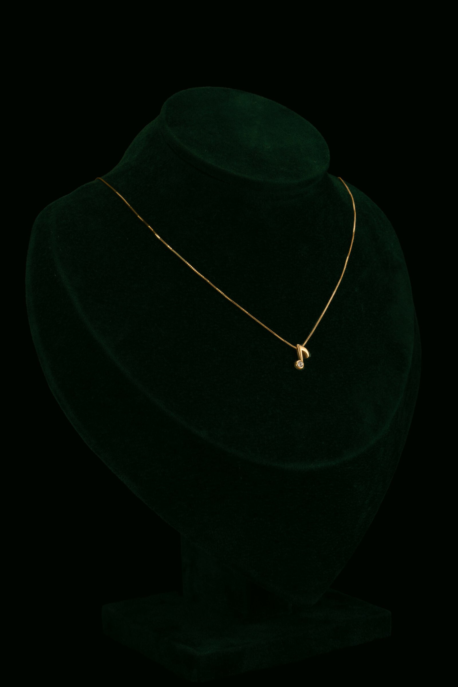 Ogrlica s prirodnim dijamantom od 0.005 ct