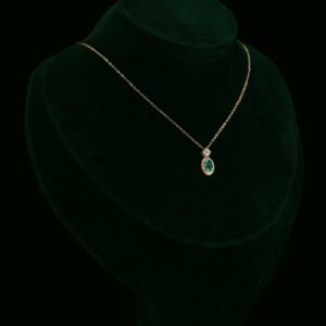 Ogrlica s prirodnim dijamantom i smaragdom od 0.40 ct