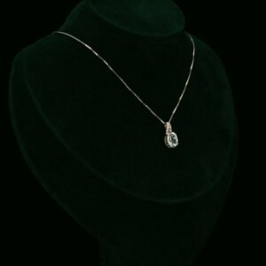 Ogrlica s prirodnim dijamantima i Aquamarinom od 1.50 ct