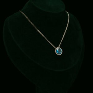 Ogrlica s prirodnim dijamantima i topazom od 4.20 ct