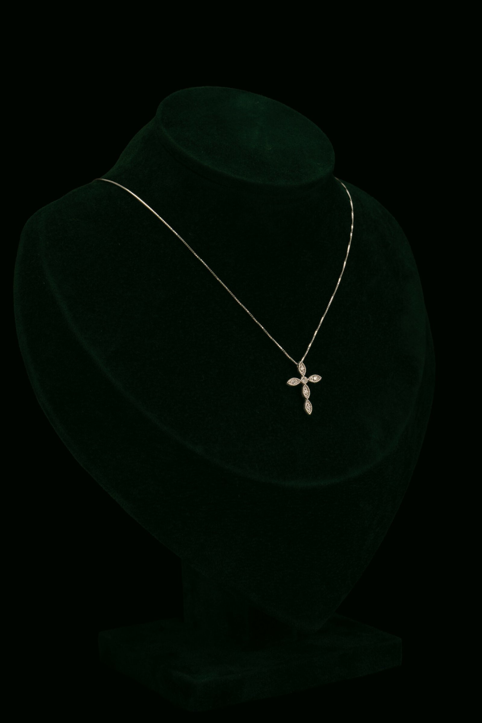 Ogrlica s prirodnim dijamantima od 0.12 ct
