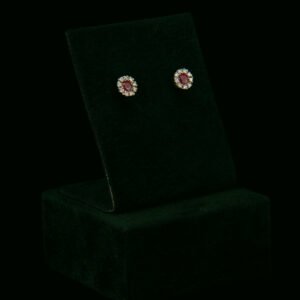 Naušnice s prirodnim dijamantima i rubinima od 0.10 ct