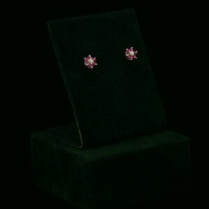Naušnice s prirodnim dijamantima i rubinima od 0.13 ct