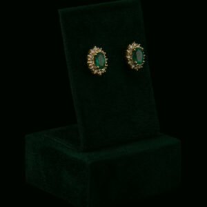 Naušnice s prirodnim dijamantima i smaragdima od 0.88 ct
