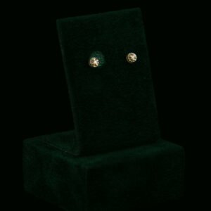 Naušnice s prirodnim dijamantima od 0.06 ct