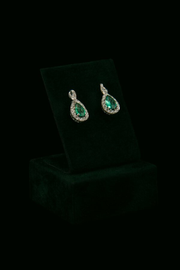 Naušnice s prirodnim dijamantima i smaragdima od 1.40 ct
