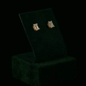 Naušnice s laboratorijskim dijamantima od 2x0.51 ct