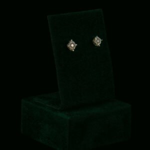 Naušnice s prirodnim dijamantima od 0.16 ct