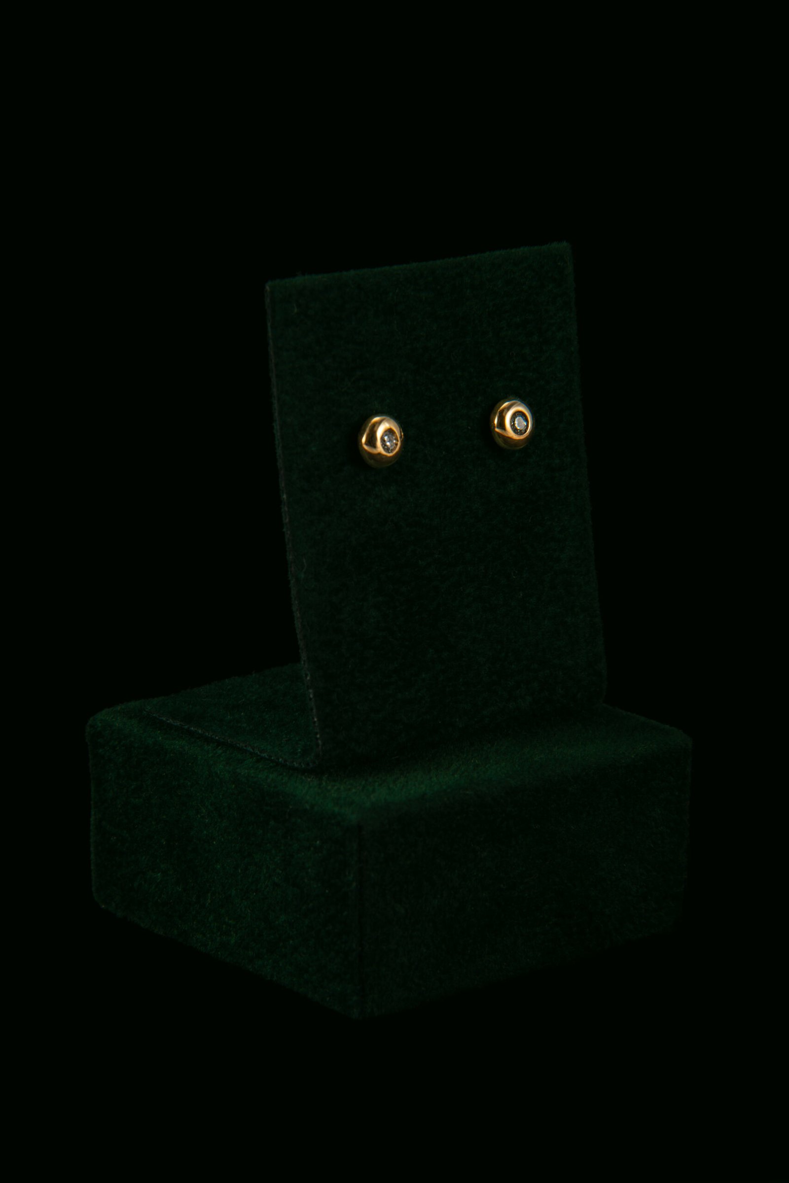Naušnice s prirodnim dijamantima od 0.010 ct