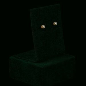 Naušnice s prirodnim dijamantima od 0.18 ct