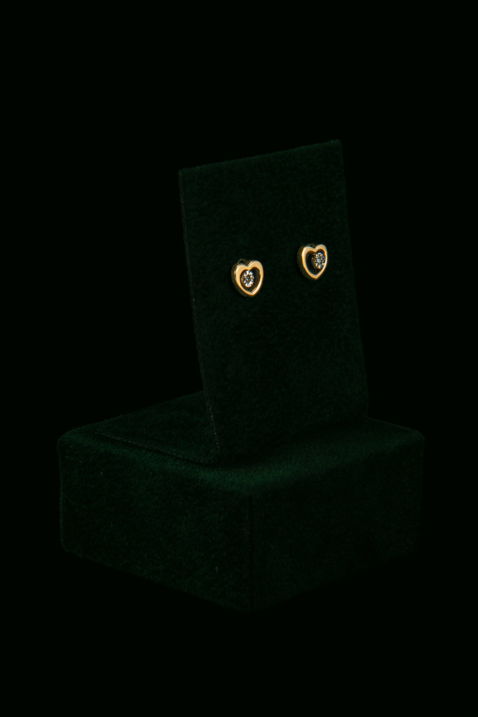 Naušnice s prirodnim dijamantima od 0.016 ct