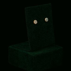 Naušnice s prirodnim dijamantima od 0.06 ct
