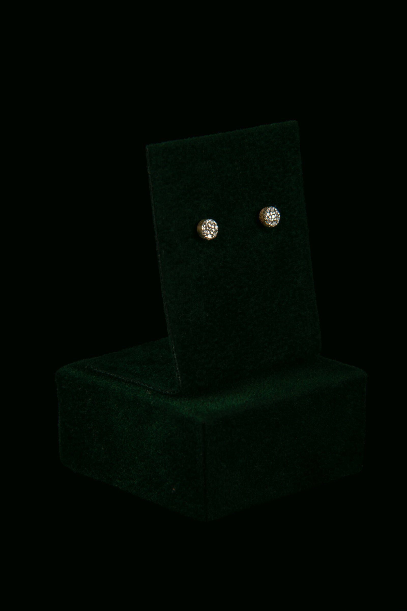 Naušnice s prirodnim dijamantima od 0.09 ct