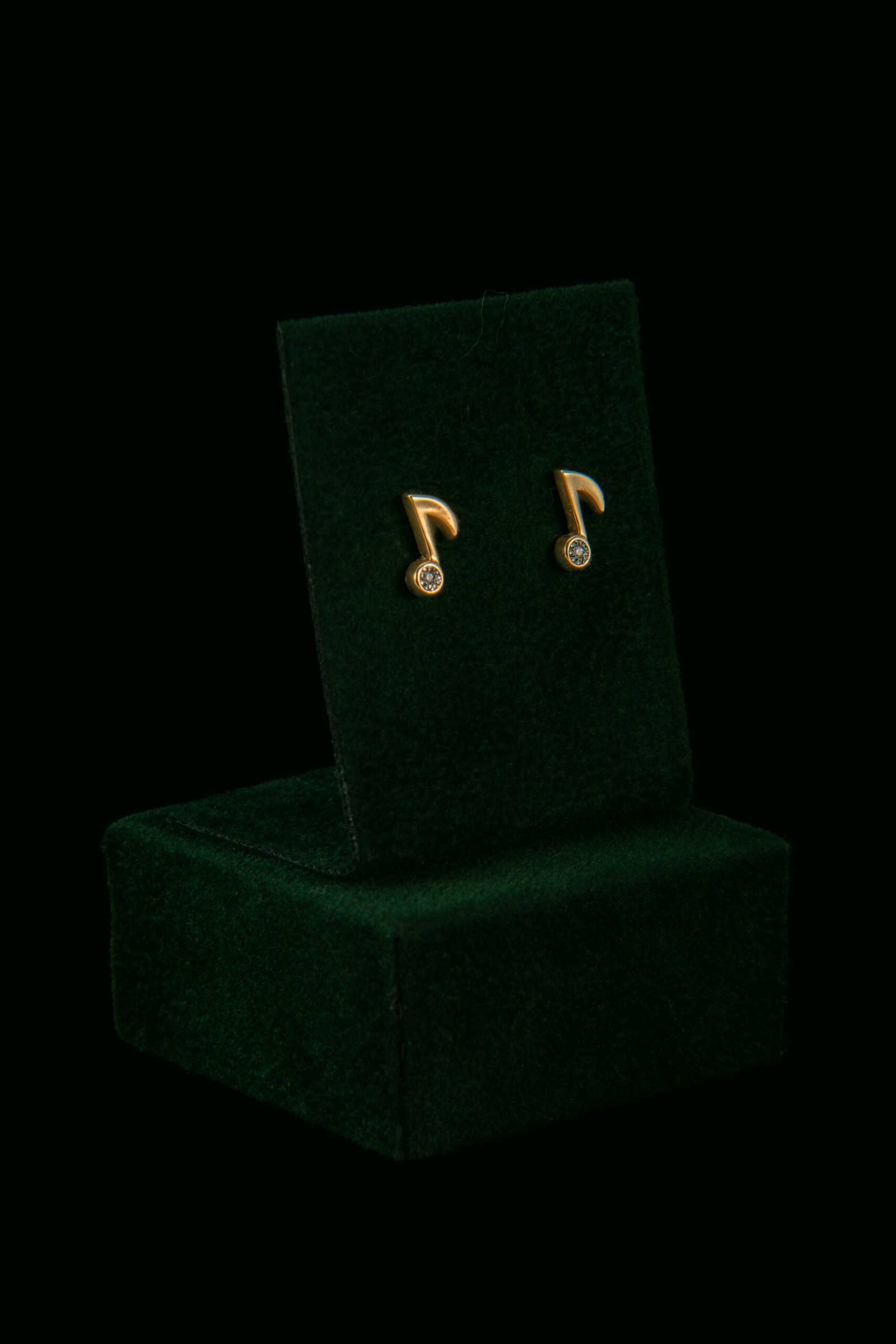 Naušnice s prirodnim dijamantima od 0.01 ct