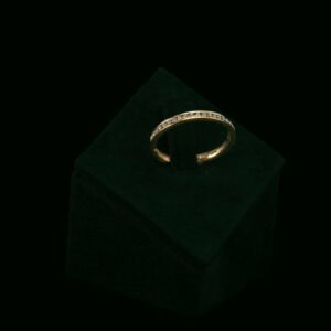 Prsten s laboratorijskim dijamantima od 0.22 ct