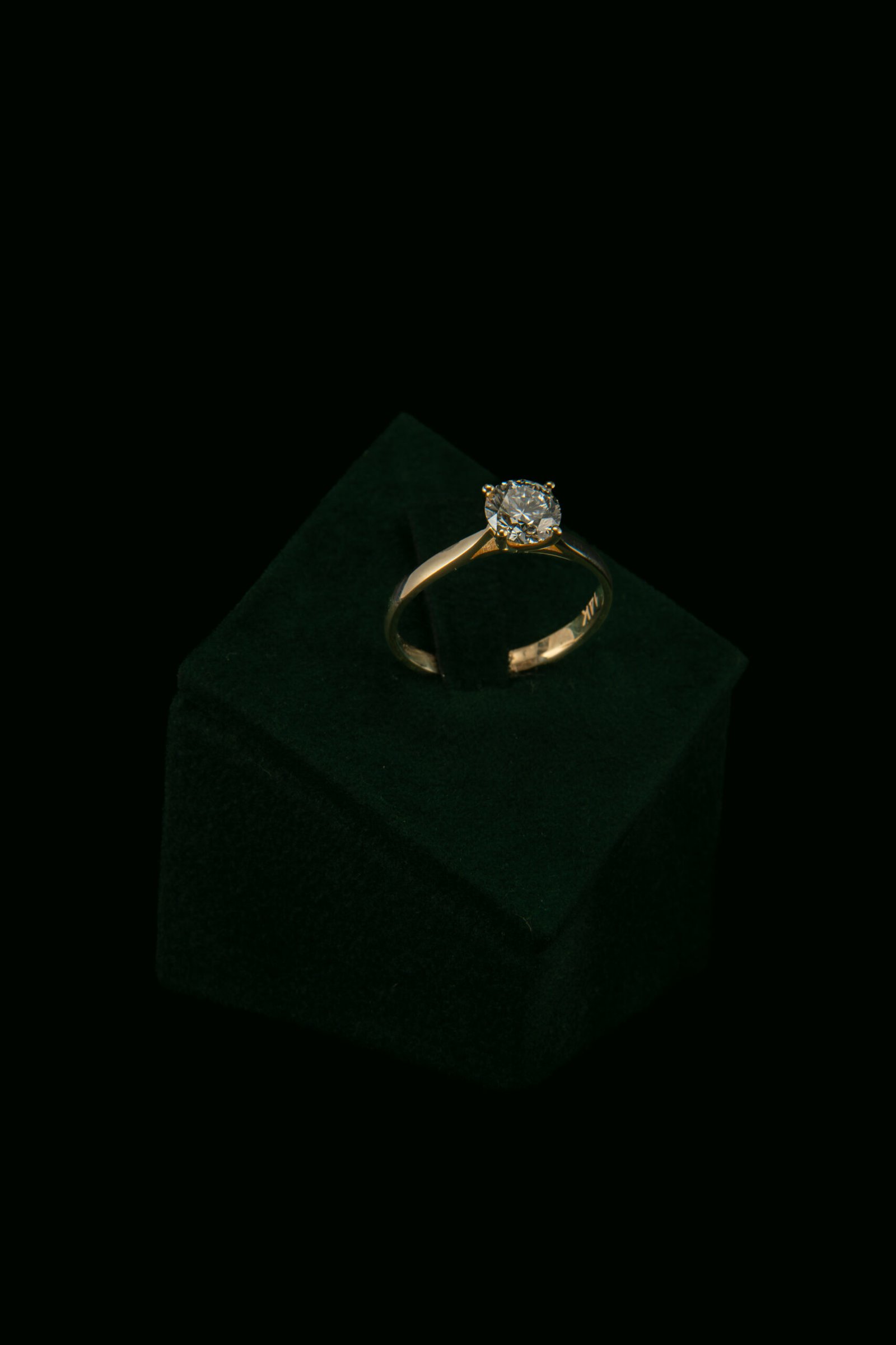 Prsten s laboratorijskim dijamantom od 1.05 ct