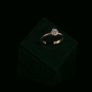 Prsten s laboratorijskim dijamantom od 0.72 ct