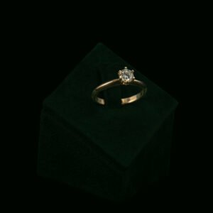 Prsten s laboratorijskim dijamantom od 0.50 ct