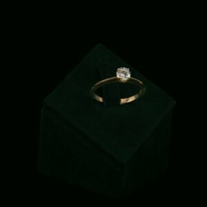 Prsten s laboratorijskim dijamantom od 0.52 ct