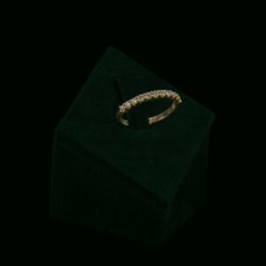 Prsten s laboratorijskim dijamantima od 0.41 ct