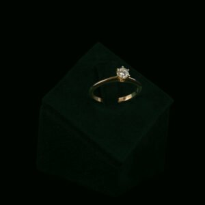 Prsten s laboratorijskim dijamantom od 0.32 ct