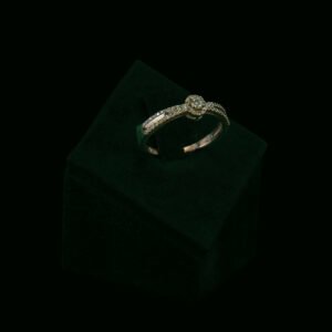 Prsten s prirodnim dijamantima od 0.43 ct