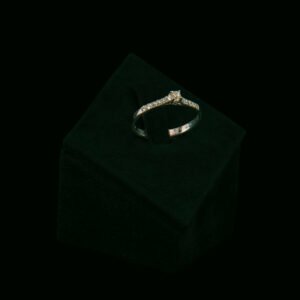 Prsten s prirodnim dijamantima od 0.10 ct