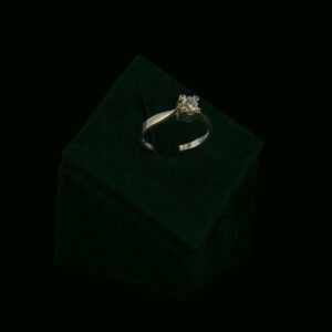 Prsten s prirodnim dijamantom od 0.21 ct