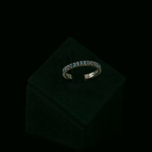Prsten sa safirima od 0.91 ct