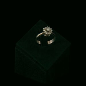 Prsten s prirodnim dijamantima od 0.33 ct