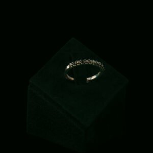 Prsten s prirodnim crnim dijamantima od 0.33 ct
