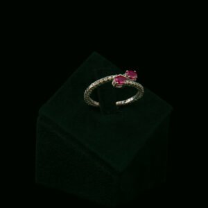 Prsten s prirodnim dijamantima i rubinima od 0.60 ct