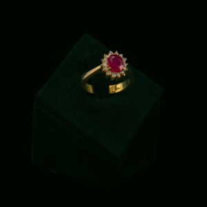 Prsten s prirodnim dijamantima i rubinom od 1.50 ct