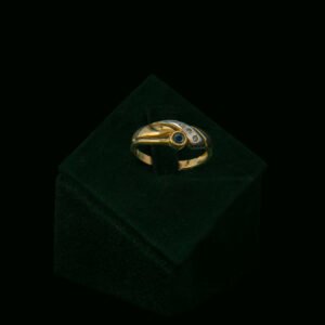 Prsten s prirodnim dijamantima i safirom od 0.10 ct