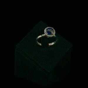 Prsten s prirodnim dijamantima i safirom od 1.70 ct
