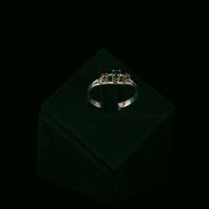 Prsten s rubinima od 0.06 ct i safirom od 0.15 ct