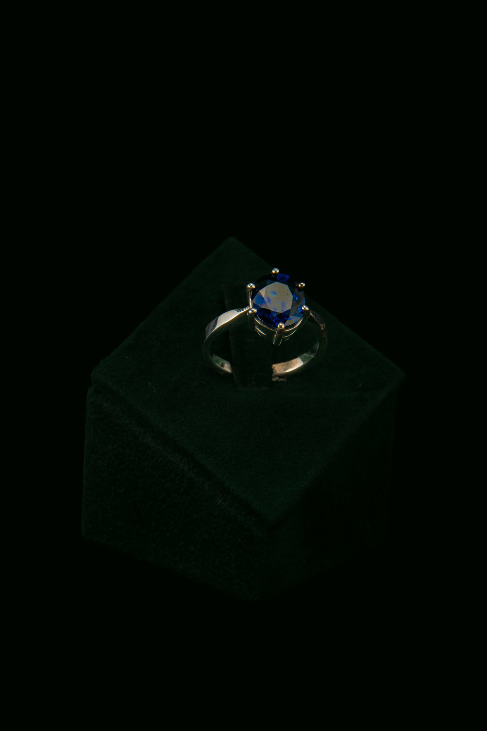 Prsten sa safirom od 3.52 ct