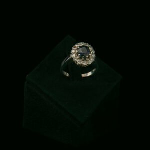 Prsten s prirodnim dijamantima i safirom od 1.70 ct