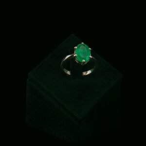 Prsten sa smaragdom od 2.68 ct