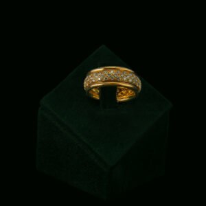 Prsten s prirodnim dijamantima od 0.84 ct